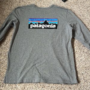 Women’s Large Patagonia long-tee
